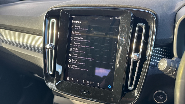 Volvo XC40 2.0 B3P Plus Dark 5dr Auto Petrol Estate